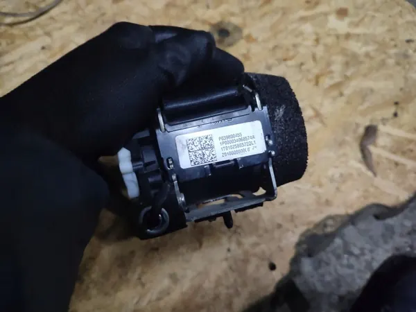 Turvavyö Volvo S60 II OEM 39800455 Oikea taka image 8