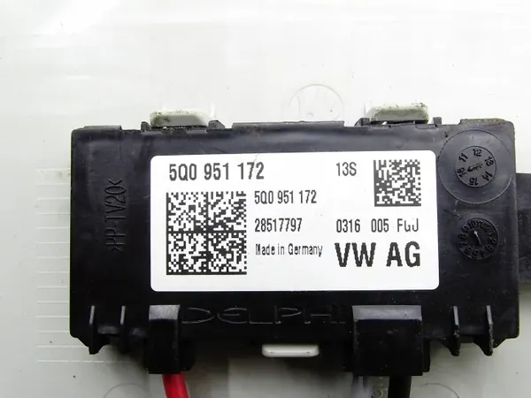 Skoda Superb III sisätilan SOS-valo OEM 3V0868837B image 5