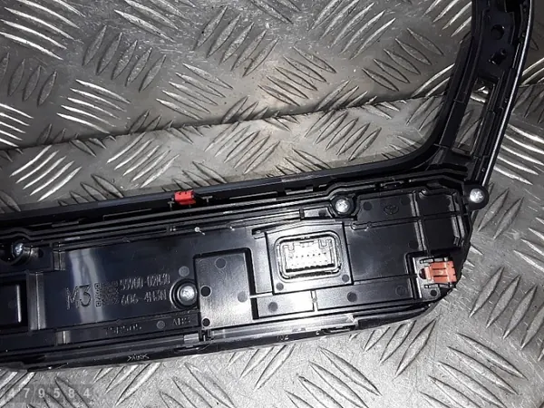 Toyota Klimasteuergerät OEM 5590002m30 - Gebraucht image 5