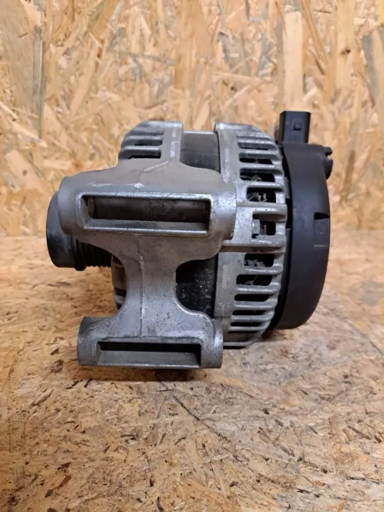 Jeep Generator OEM 68297398AB 2.2D 220Ah Begagnad image 4