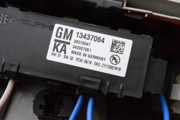 OEM 13437064 Luz Interior Dianteira para Opel Insignia B image 7
