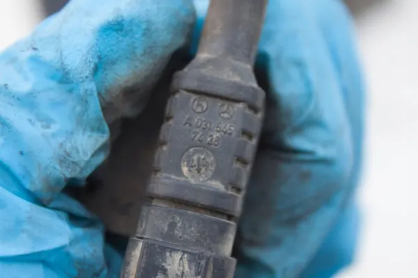 Cuscinetti e mozzi anteriori sinistri Mercedes-Benz CLS C219 2006 image 8