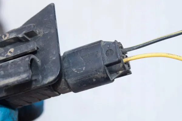 Cuscinetti e mozzi anteriori sinistri Mercedes-Benz CLS C219 2006 image 9