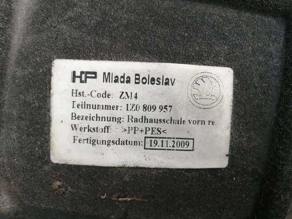 SKODA OCTAVIA II Left Front Wheel Arch 1Z0809957C image 5