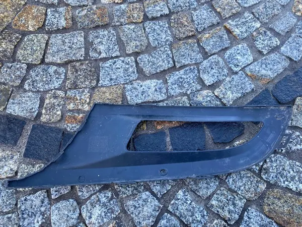 Griglia paraurti destra VW Polo V 6R OEM 6R0853666D image 4