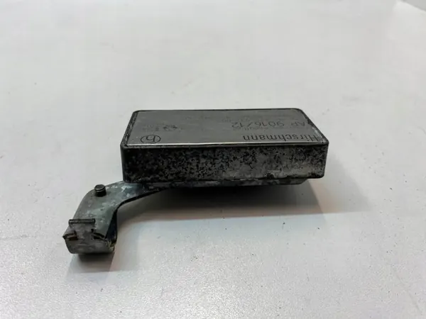 Amplificateur d'antenne OEM 822932002 pour Mercedes-Benz SL image 4