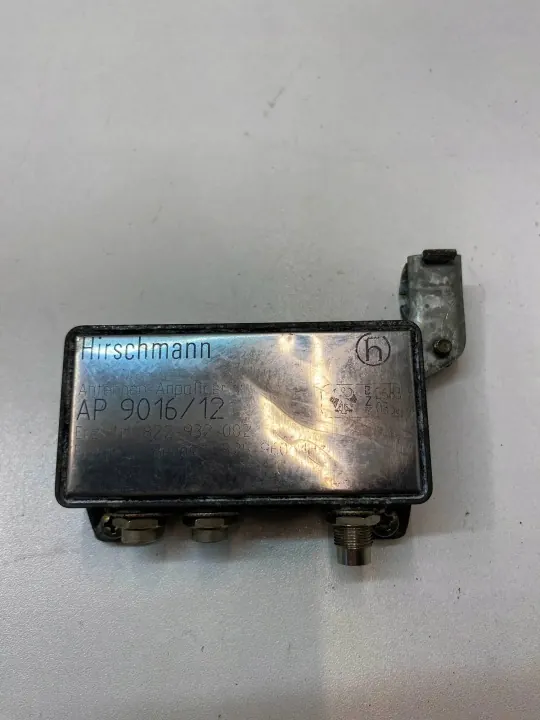 Amplificateur d'antenne OEM 822932002 pour Mercedes-Benz SL image 6