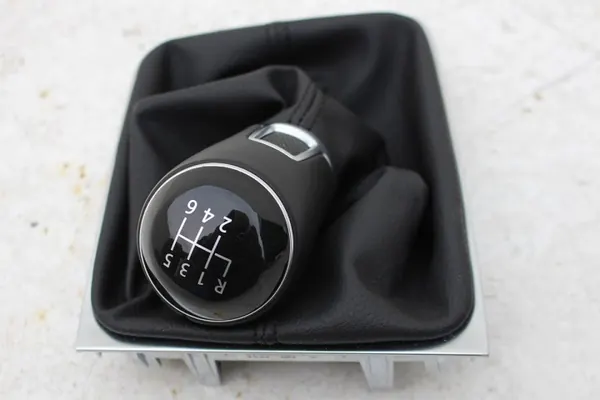 Pomo de mudanças VW Golf 7 OEM 5G1711113C image 9