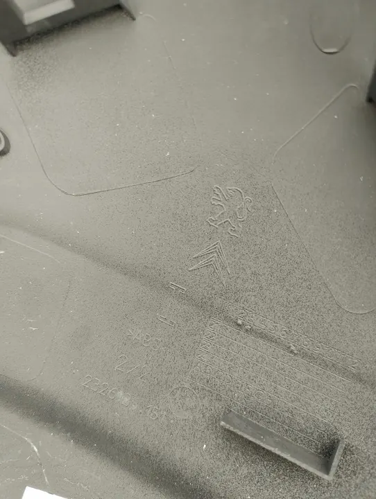 CITROEN BERLINGO IV PARTNER Vasemman Peilin Kotelo image 4