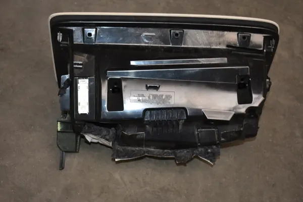 Passagiers handschoenenkast OEM 9263067 555 voor BMW G05 G06 G07 image 4