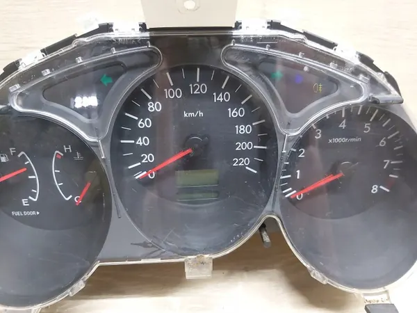 Subaru Forester II SG 2.0 Tachometer OEM image 4