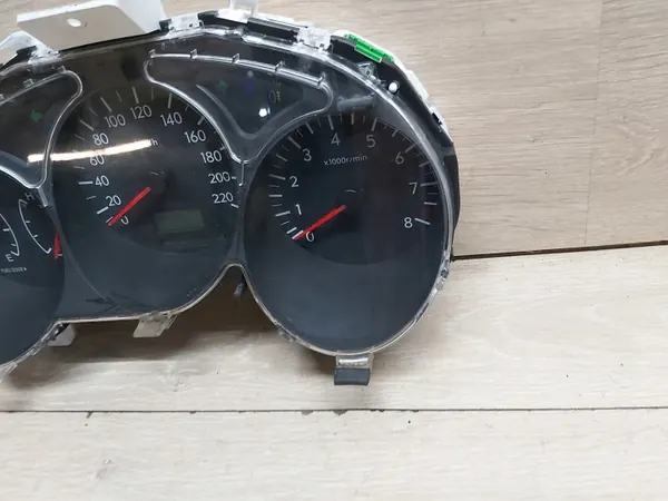 Subaru Forester II SG 2.0 Tachometer OEM image 6
