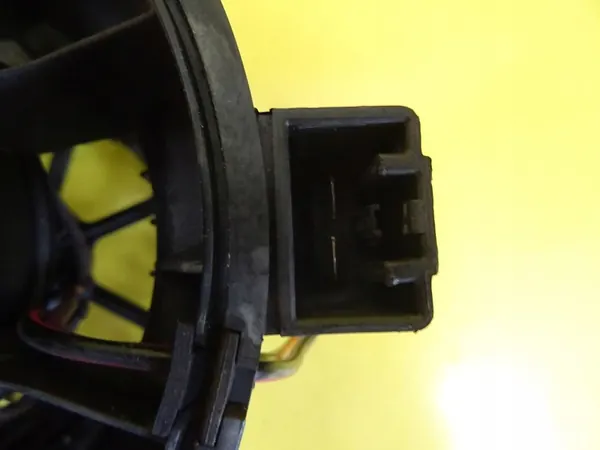 Motor de Ventilador Ford Fusion VP2S6H-18456-AD image 6