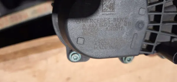 Válvula EGR A6421402560 Mercedes-Benz 3.0 image 2