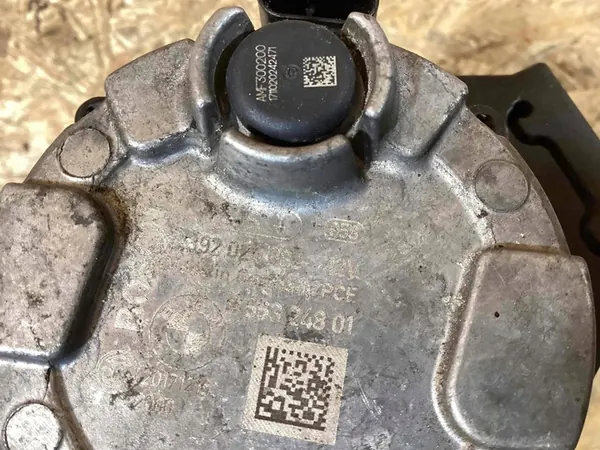Fram vattenpump BMW X3 G01 2017 image 4