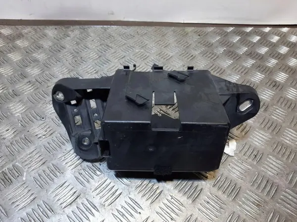 Couvercle batterie OEM A2465450700 pour Mercedes GLA W156 image 2