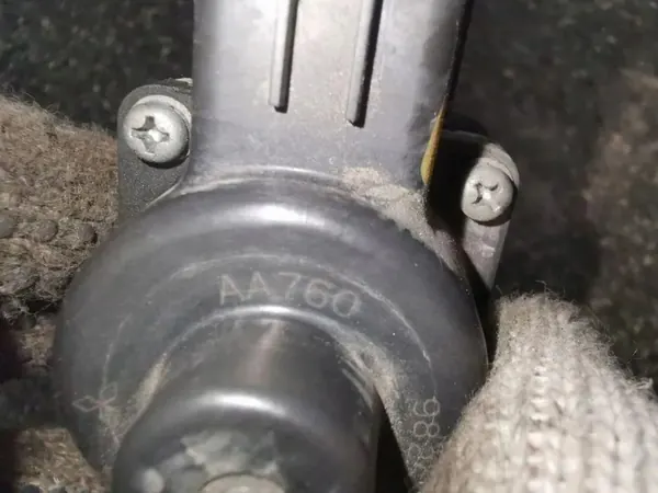 Válvula EGR Subaru usada OEM AA760 2.5L 2010 image 3