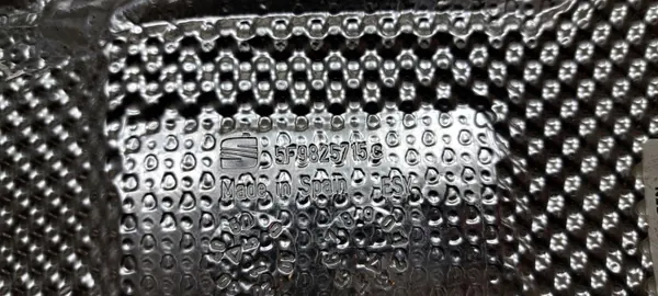 SEAT Leon pakoputken lämpösuoja OEM 5F9825715C image 4