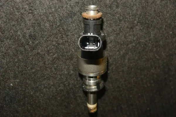 AUDI A5 8T3 Brandstofinjector set 2010 image 3