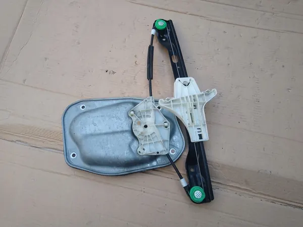 Mecanismo de janela traseira esquerda Jetta III 2005-2010 image 3