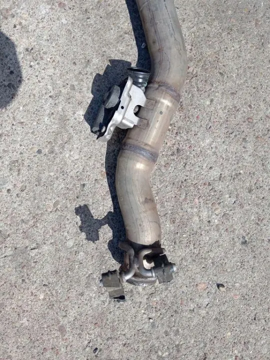 Mercedes-Benz GLC X253 Pakoputken vaimennin OEM A2134920500 image 2