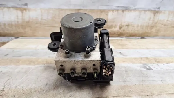 Bomba ABS usada OEM 0265234430 para Saab 9-5 1.9L Diésel image 3