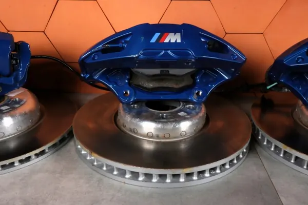 Système de freinage BMW M-Package OEM 6891273 image 5