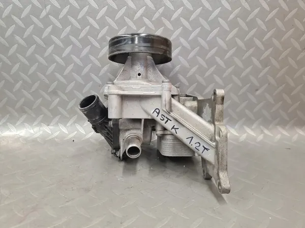 Oljekylare med termostatkåpa Opel Astra K 1.2 Turbo image 6