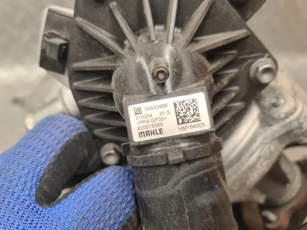 Oljekylare med termostatkåpa Opel Astra K 1.2 Turbo image 8