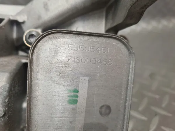 Oljekylare med termostatkåpa Opel Astra K 1.2 Turbo image 9