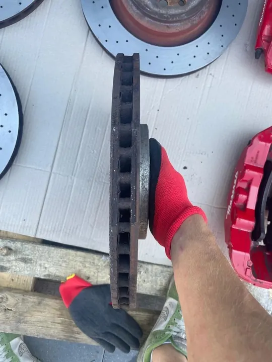 Freios Dianteiros Maserati Ghibli Discos Pastilhas Pinças OEM image 5