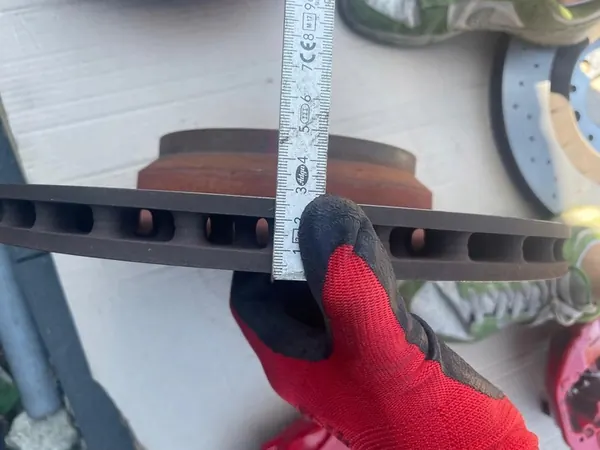 Freios Dianteiros Maserati Ghibli Discos Pastilhas Pinças OEM image 7