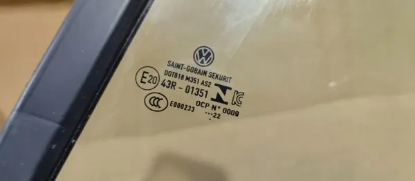 OEM SZYBA LEWA DRZWI LEWY TYŁ VOLKSWAGEN VW ID.4 ID4 22r TRÓJKĄTNA TRÓJKĄT - Linker Achterdeur Ruit image 4
