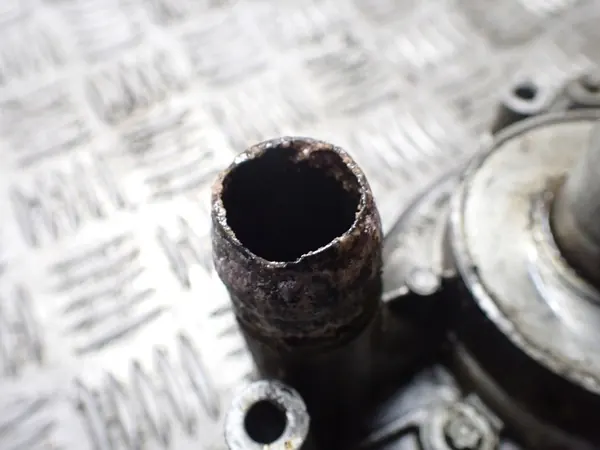 Vattenpump Audi Q7 I 4L 4.2 V8 FSI image 4