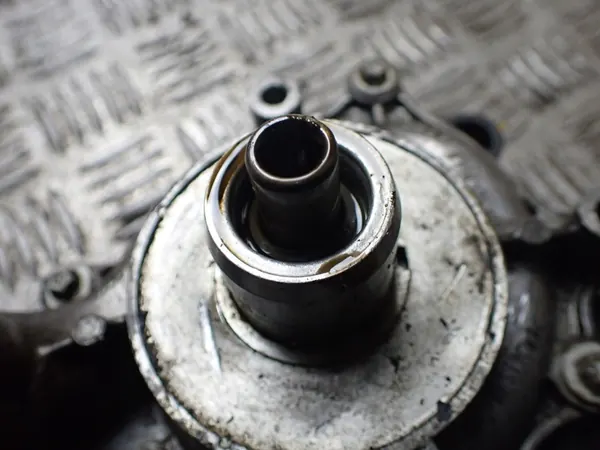 Vattenpump Audi Q7 I 4L 4.2 V8 FSI image 6