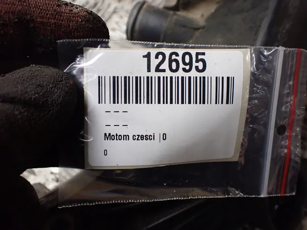 Vattenpump Audi Q7 I 4L 4.2 V8 FSI image 9