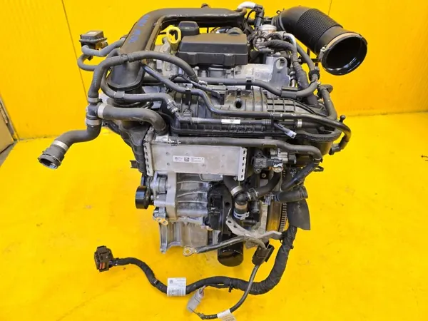 Kokonainen Moottori Audi A1 82A 1.0 TFSI 110km image 8