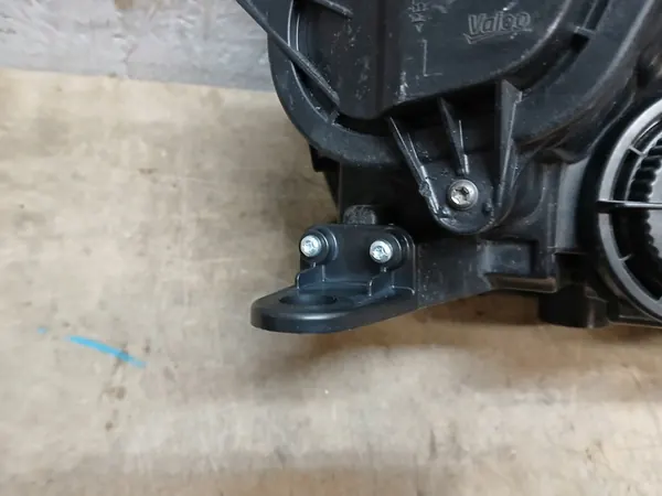 Skoda Rapid 12-17 Xenon Esquerdo Frontal OE 5JB941015A image 3