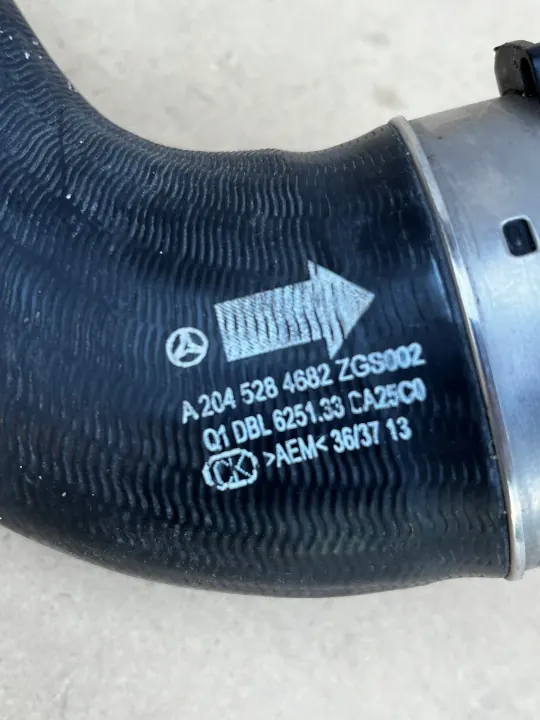 Conducto de aire Mercedes OEM A2045284682 - Usado image 4
