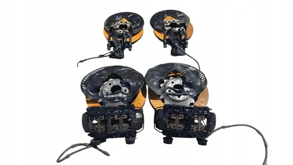 AUDI RS3 8V 2.5 TFSI Jarrusatulat Täydellinen 370 310 mm OEM image 4