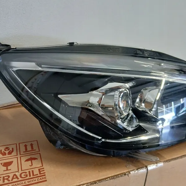 PEUGEOT 308 II T9 LIFT 17- Oikea Etuvalaisin OEM image 2