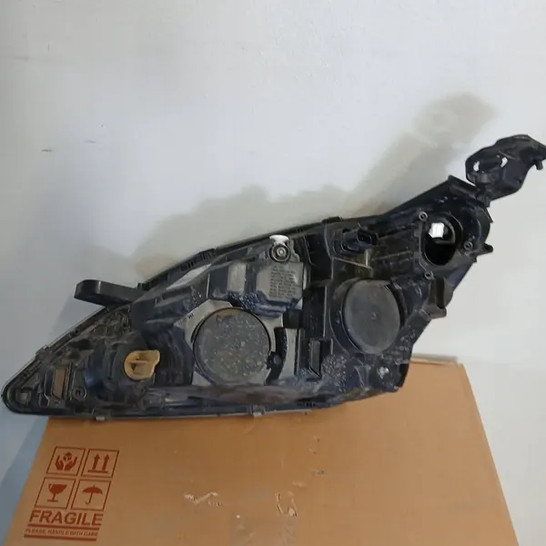 PEUGEOT 308 II T9 LIFT 17- Oikea Etuvalaisin OEM image 9