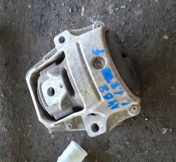 Audi Moottorin Kiinnike OEM 782516141206 A4 B8 1.8 TFSI image 2