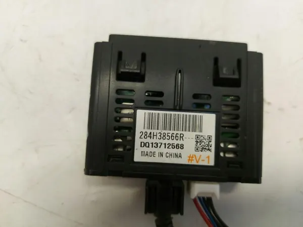 Tomada USB Renault OEM 284H38566R - Peça usada image 3