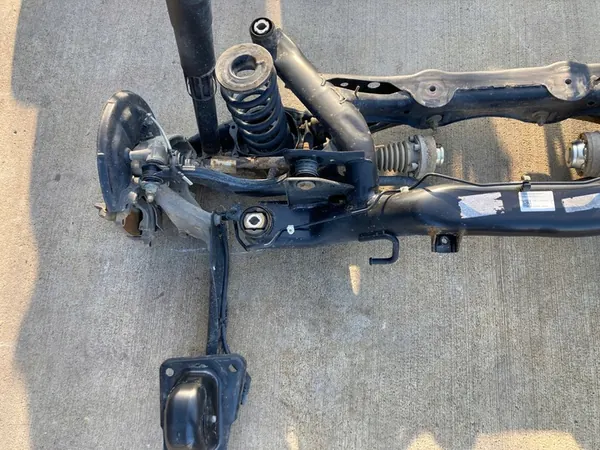 Sospensione Posteriore Completa VW Tiguan Skoda Kodiaq 4x4 OEM image 3