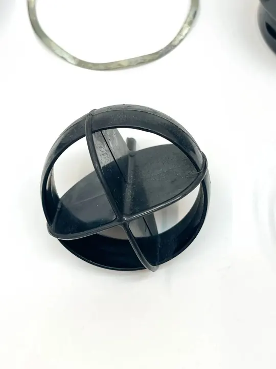 Mercedes-Benz SL R107 Mittariston Tuuletusaukot OEM image 4