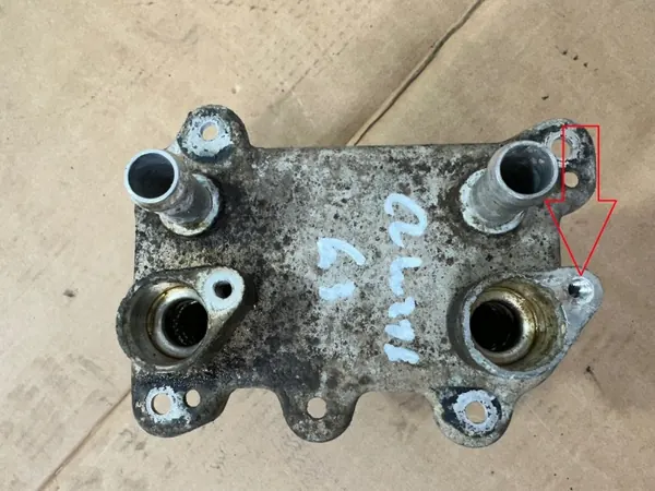Oliekoeler OEM A1645001400 voor Mercedes W164 6.3 AMG image 3