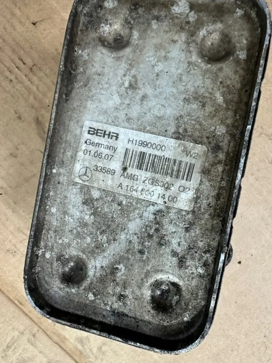 Oliekoeler OEM A1645001400 voor Mercedes W164 6.3 AMG image 6