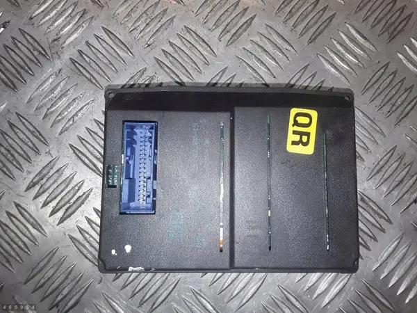 Opel Vectra näyttöruutu OEM 24461295 - Käytetty image 3