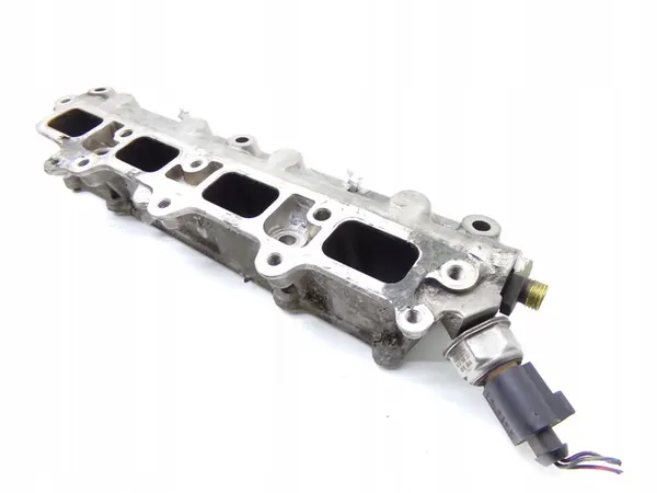 Rampe d'injection 1.4 TSI CAX VW Touran Golf VI Passat Altea image 2